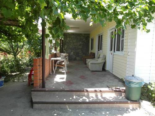 Фотография гостевого дома Гостевой дворик на Рабочей, 20