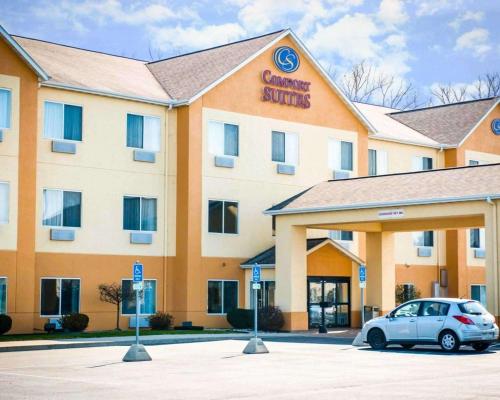 Фотография гостиницы Comfort Suites Auburn near I-69