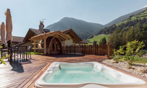 Фотография гостиницы Hotel Appartement Haus Gitschberg