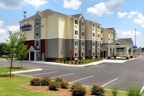 Фотография гостиницы Microtel Inn & Suites by Wyndham Columbus/Near Fort Benning