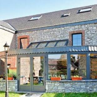 Фотографии гостевого дома
Stone Cottage with Sauna, Jacuzzi, a 5 min drive from the cave of Lorette in Rochefort