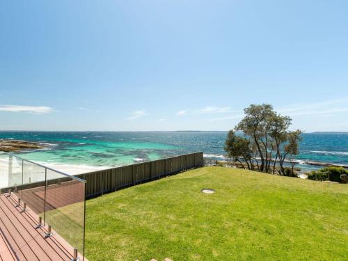 Фотографии гостевого дома
Bimbadgen at Hyams Beach 4pm Check Out Sundays