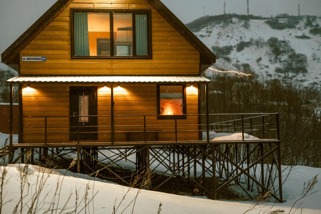 Фотография Коттеджа Коттедж Welcome Home (Вэлком Хоум) на улице Панфилова дом 27