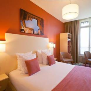 Фотографии гостиницы
Hotel Des Remparts Perrache