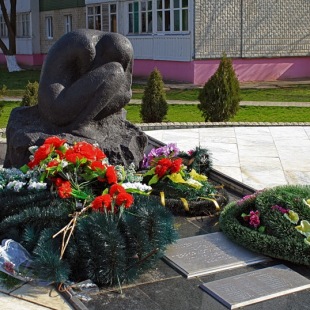 Фотография памятника Памятник жертвам теракта
