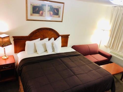 Фотография мотеля Ozark Inn & Suites