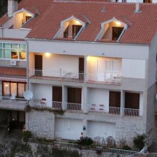 Фотографии гостевого дома 
            Apartments by the sea Tucepi, Makarska - 2721