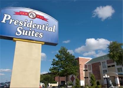 Фотография гостиницы OYO Townhouse Tulsa Woodland Hills