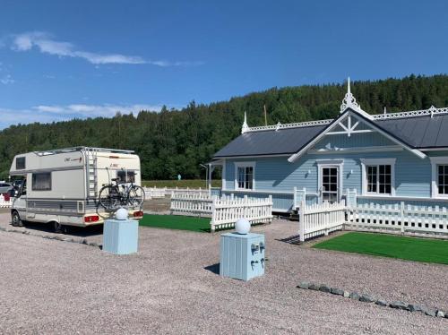 Фотографии кемпинга 
            Кемпинг для автодомов Приладожье