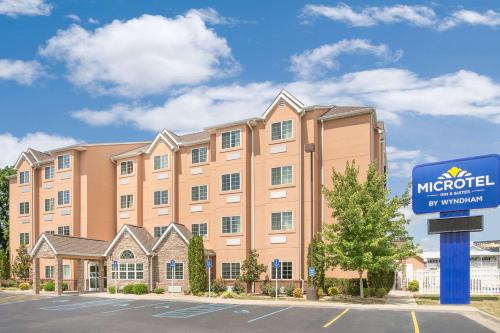 Фотография гостиницы Microtel Inn & Suites by Wyndham Tuscumbia/Muscle Shoals