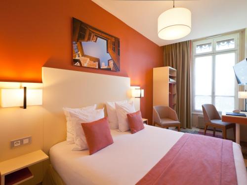 Фотография гостиницы Hotel Des Remparts Perrache