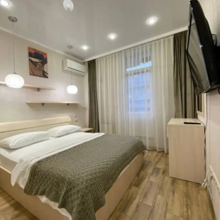 Фотография квартиры Апартаменты с двумя спальнями и балконом Ajax на Тюльпанов 41