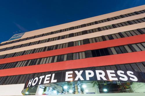 Фотография мини отеля Hotel Express Arrey