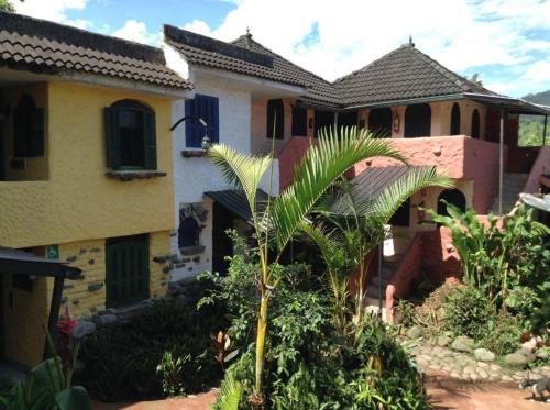 Фотография гостиницы CasKaffeSu Hotel and Restaurant Mindo