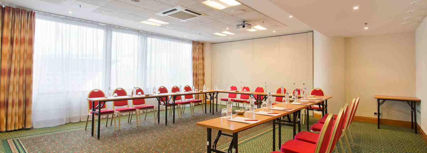 Фотография конференц-зала Лена