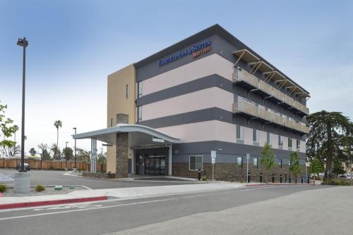 Фотография гостиницы Fairfield Inn & Suites by Marriott Santa Cruz