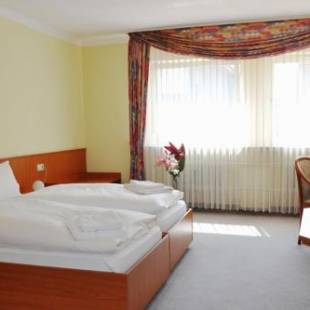 Фотографии гостиницы 
            Hotel Hessischer Hof