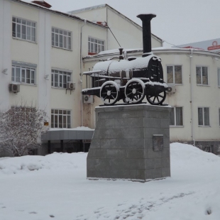 Фотография памятника Памятник первому русскому паровозу Черепановых