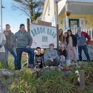Фотографии гостевого дома 
            Brook Road Inn