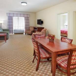 Фотографии мотеля
Country Inn & Suites by Radisson, Tifton, GA