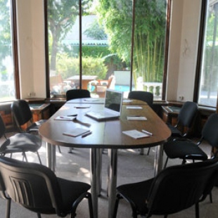 Фотография комнаты для переговоров К&Т