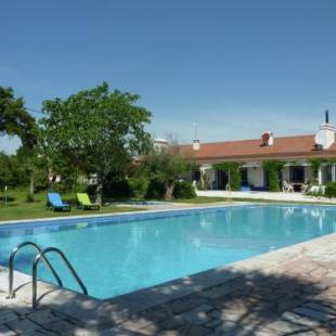 Фотографии гостевого дома 
            Luxurious attached Cottage in Montemor-o-Novo with Pool and Garden