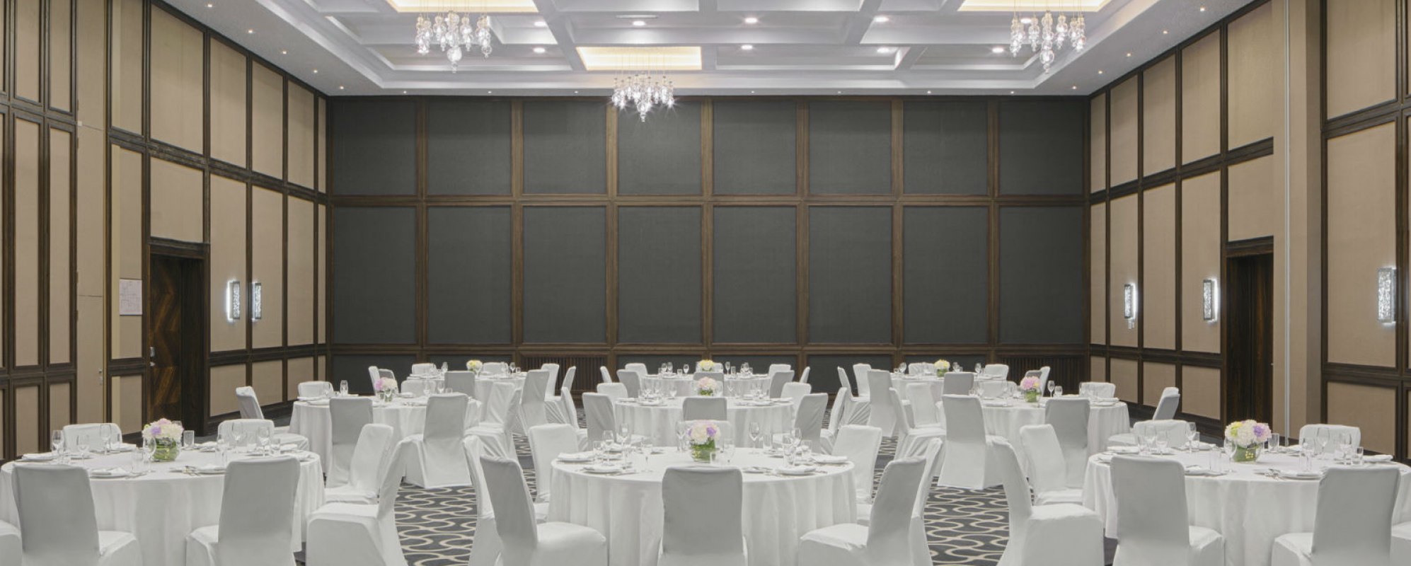 Фотографии банкетного зала Националь на 240 человек