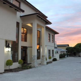 Фотография гостевого дома Balmoral Lodge