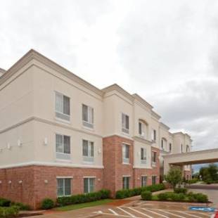 Фотографии гостиницы 
            Holiday Inn Express Hotel & Suites Decatur, TX, an IHG Hotel