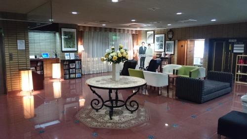 Фотографии гостиницы 
            Hotel Crown Hills Sagamihara