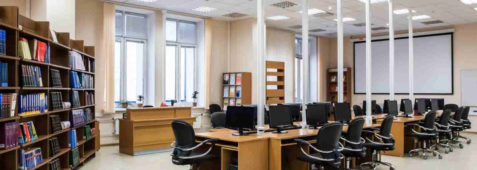 Фотография конференц-зала Зал Б4-06 Научной библиотеки СФУ