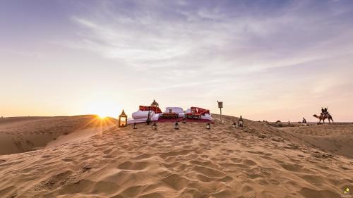 Фотография гостиницы Dhora Desert Resort & Camp
