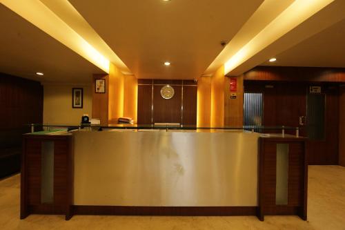 Фотография гостиницы Lucky Hotel Goregaon