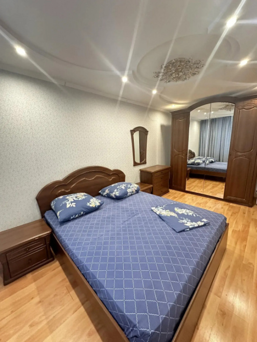 Фотографии квартиры 
            Апартаменты ДеньНочь в 1-ом микрорайоне д. 42А