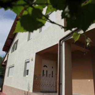 Фотографии гостевого дома
Casa File de Poveste