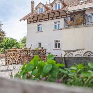 Фотографии гостиницы
Historischer Dorfgasthof Hirsch