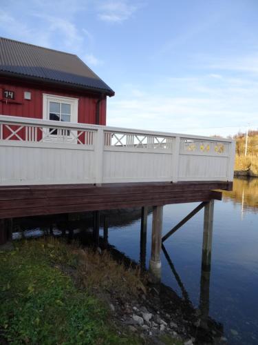 Фотография гостевого дома Tinabua Rorbu Lofoten