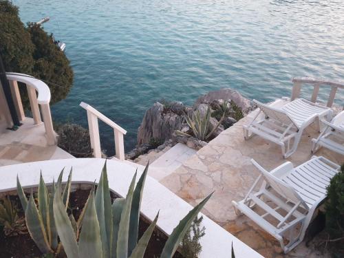 Фотография гостевого дома Quaint Holiday Home in Dvornica Near Beach