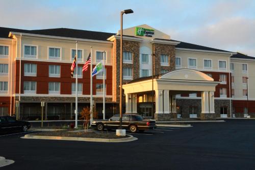 Фотография гостиницы Holiday Inn Express & Suites Lexington Park California, an IHG Hotel