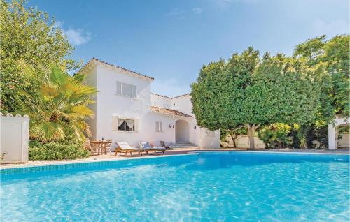 Фотографии гостевого дома
Seven-Bedroom Holiday Home in Mijas Costa