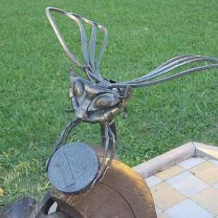 Фотография памятника Скульптура Муха-Цокотуха