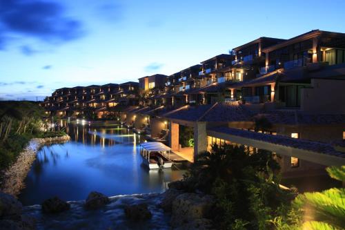 Фотография гостиницы Shigira Bayside Suite Allamanda