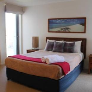 Фотографии апарт отеля
Space Holiday Apartments