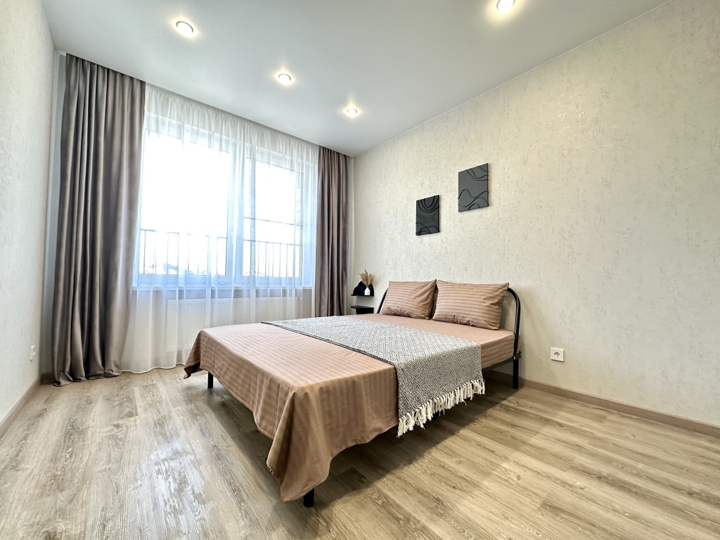 Фотография квартиры Апартаменты Эвкалипт с дизайнерским ремонтом в современном районе