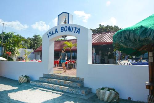 Фотография гостиницы Isla Bonita Beach Resort