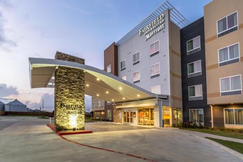 Фотография гостиницы Fairfield Inn & Suites by Marriott Bay City, Texas