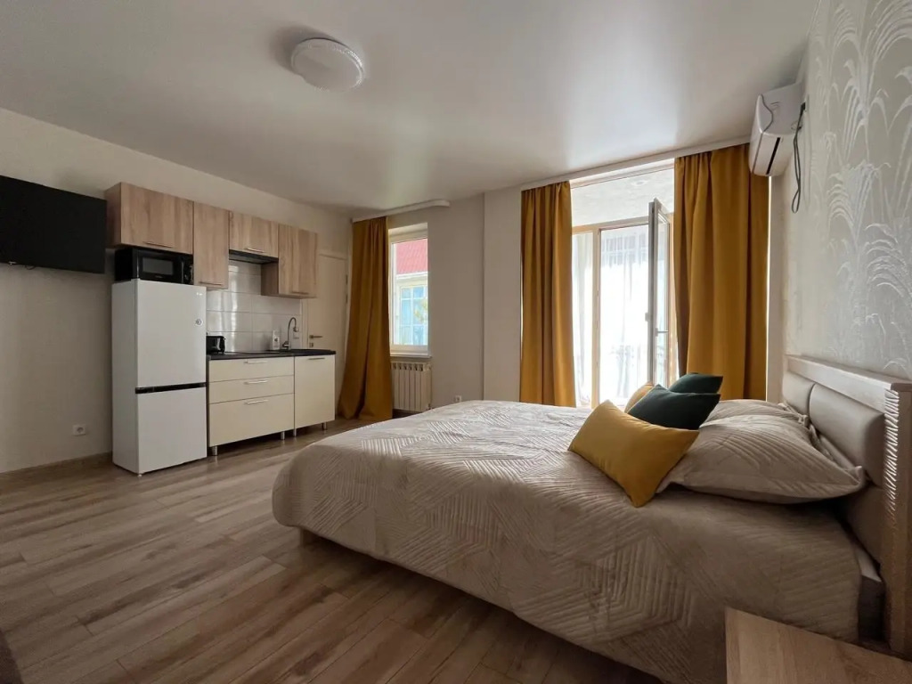 Фотография квартиры Апартаменты №12 Стандарт, 1 линия, боковой вид на море (4чел)