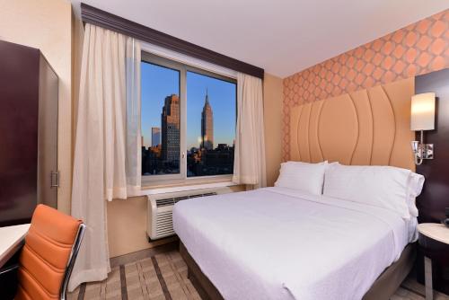 Фотография гостиницы Holiday Inn New York City - Times Square, an IHG Hotel