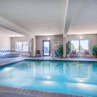 Фотографии гостиницы 
            AmericInn by Wyndham Petoskey