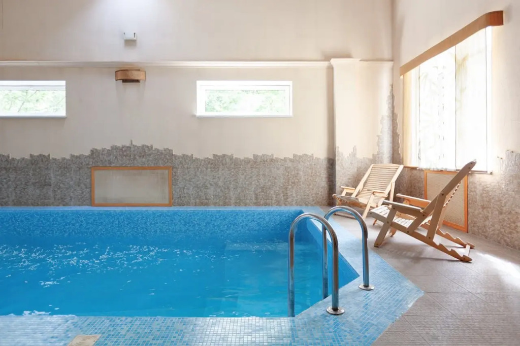 Фотография Коттеджа Частный Дом Huse Звезда 2000 с Cобственным Лесом и Чайным домиком